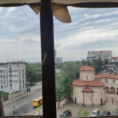 Apartmán Квартира На 10-Й Фонтана Oděsa Exteriér fotografie