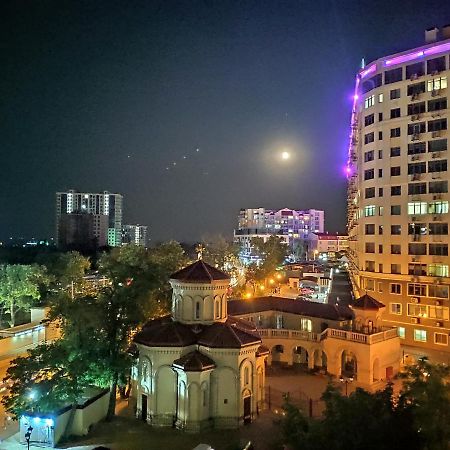 Apartmán Квартира На 10-Й Фонтана Oděsa Exteriér fotografie